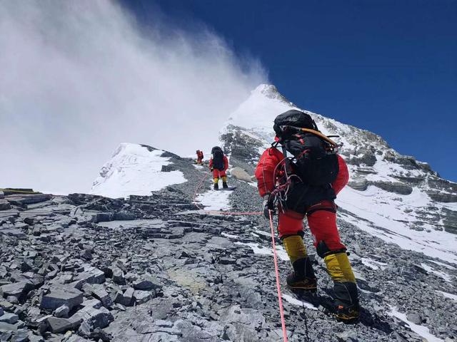 丈量雪山之巅 长城炮越野皮卡16-20万即将上市