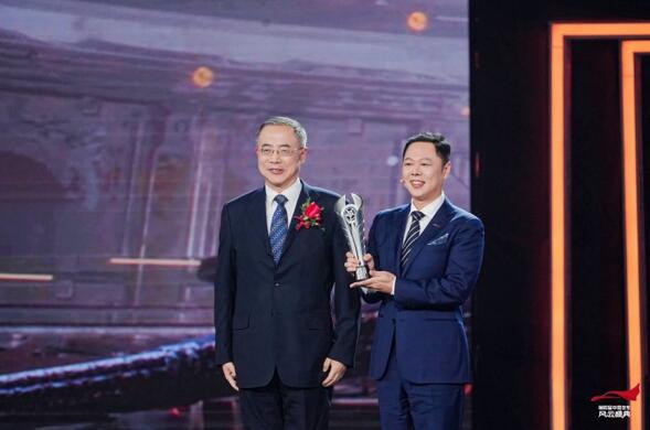荣获央视认证!星纪元ES凭啥获得中国汽车风云盛典最佳轿车奖?